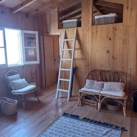 Lisbon Hut - Costa Caparica Σαλέ Costa de Caparica