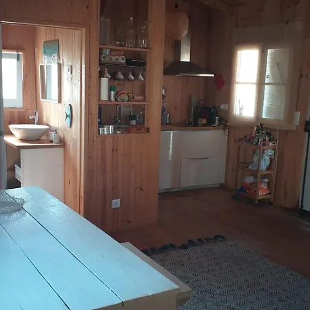 Σαλέ Lisbon Hut - Costa Caparica