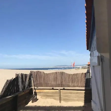 Lisbon Hut - Costa Caparica Alpesi faház