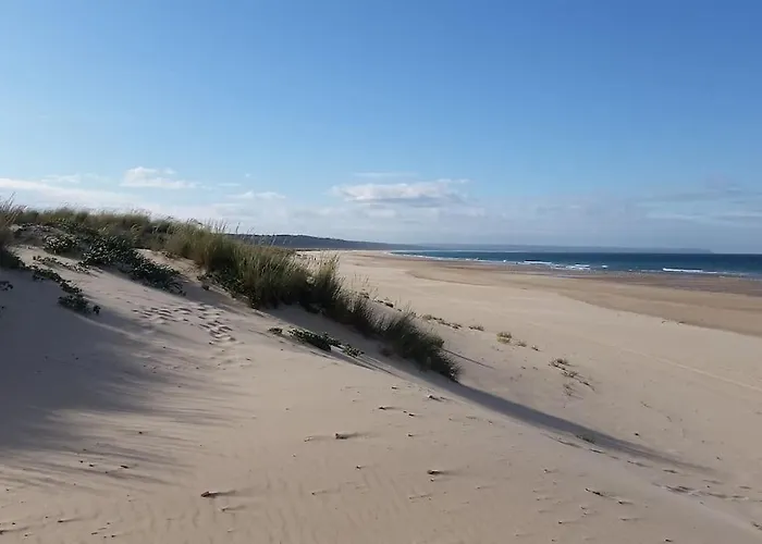 Lisbon Hut - Costa Caparica *