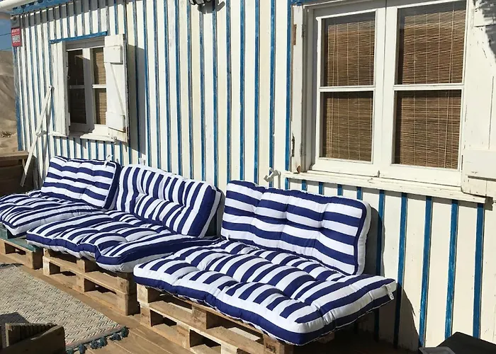 Lisbon Hut - Costa Caparica